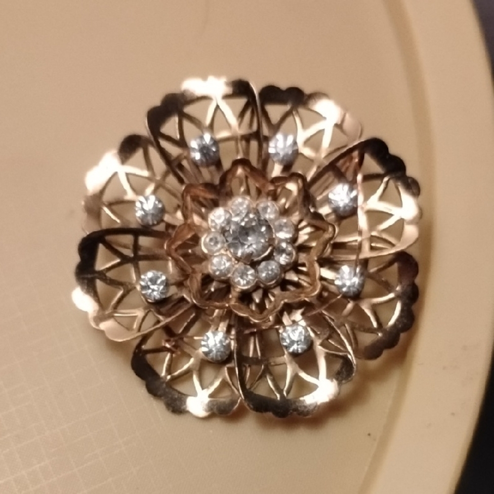 Coro Gold Floral Brooch with Rhinestone Accents - Picture 6 of 6